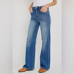 Risen Wide Leg Jeans size 26
